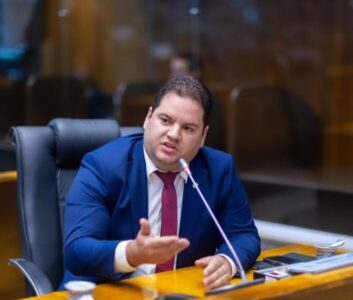 Deputado João Batista Segundo fala sobre investimentos do governo na saúde de Pinheiro