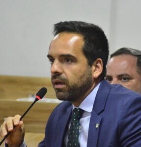 Braide anuncia Rafael Kriek como novo titular da SMTT