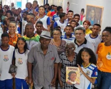 CONTRADITÓRIO: Prefeito fala de Maria Firmina, mas deixa alunos sem transporte escolar em Guimarães