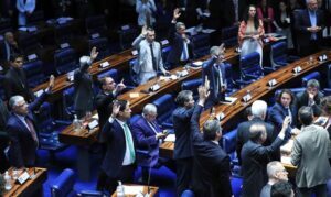 Senadores reagem à taxação de 50% de Trump sobre produtos brasileiros