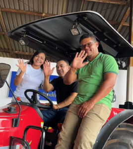 Trator destinado por Eliziane Gama fortalece agricultura de Pio XII em resposta a pedido do prefeito Aurélio Souza