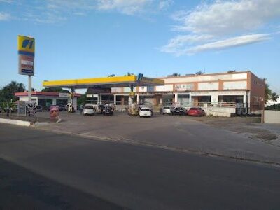 Centro Comercial Bambuzal e Posto Natureza devem pagar indenização por calçada sem acessibilidade