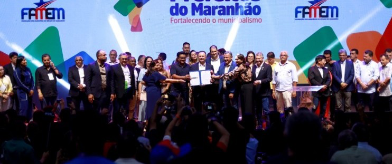 Governo do Maranhão anuncia mais de R$ 150 milhões em investimentos em obras e ações nos municípios durante a abertura do Encontro de Prefeitas e Prefeitos