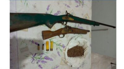 POLICIAIS DA 2ª CIA FAZEM APREENSÃO DE ARMAS DE FOGO EM TURIAÇU