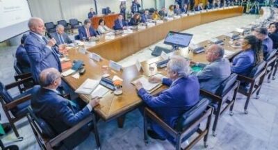 Lula reúne todos os seus ministros para cobrar resultados e reorganizar governo