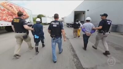 A pedido de Lula, Lewandowski proíbe uso de correntes em brasileiros deportados dos EUA