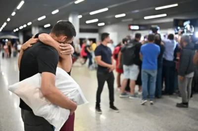 ‘Inaceitável’ e ‘desrespeito aos direitos fundamentais’: o que disse Brasil sobre algemados em voo de deportação dos EUA