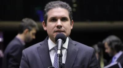 Presidente da Câmara minimiza 8/1: “Golpe tem que ter um líder”