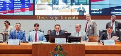 Assembleia aprova MP que institui Programa Bolsa e Prêmio Estudante Destaque Universitário