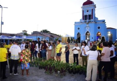 Prefeitura e Paróquia encerram Semana do Meio Ambiente com grande ação na Praça da Igreja Matriz