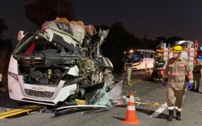 Acidente de ônibus com estudantes do Pará deixa cinco mortos a caminho de congresso em Goiânia
