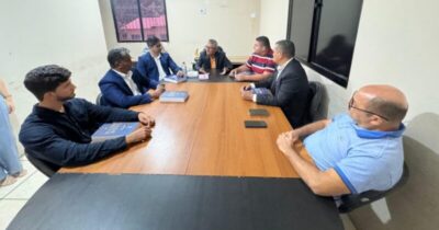 Democrático: Eudes Barros se reúne com vereadores eleitos na base e na oposição em Raposa