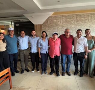 Dr. Hilton Gonçalo participa de ação social em Itapecuru-Mirim com entrega de 450 óculos e 400 cestas básicas
