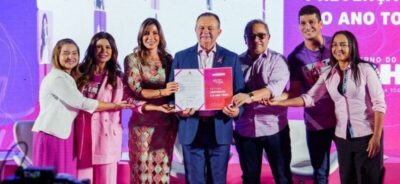 Iracema Vale prestigia ação estadual alusiva ao ‘Outubro Rosa’