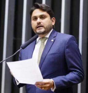 PGR denuncia ao STF ministro das Comunicações, Juscelino Filho, por suposta corrupção em emendas quando era deputado