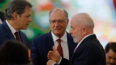 Governo tenta barrar tarifa dos EUA enquanto Eduardo Bolsonaro dificulta diálogo