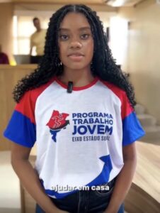 Jovens de São Bento recebem camisas do Programa Trabalho Jovem 2025 em evento especial