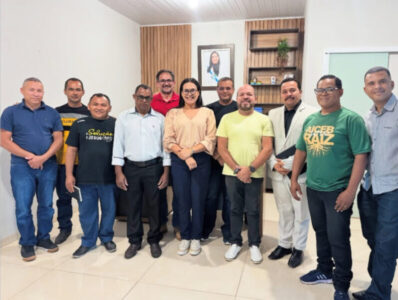 Prefeita professora Leide se reúne com pastores e reforça apoio à Marcha para Jesus que será realizada em Governador Archer