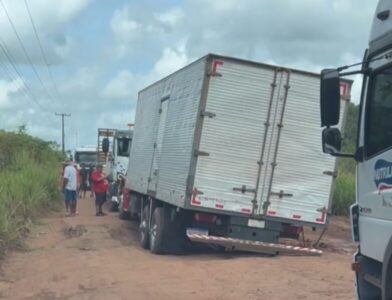 INTERDITADA NOVAMENTE: Após gastar milhões no Carnaval, governo Brandão prepara nova gastança com o São João, enquanto MA-014 segue abandonada