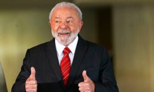 Governo Lula tenta calar vítimas do INSS e barrar Justiça para milhões de aposentados.