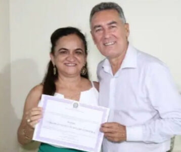 Primeira-dama de Viana é alvo de denúncias por suposto salário de R$ 17 mil irregular na Prefeitura