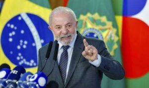Lula atinge menor índice de avaliação positiva desde o início do mandato, revela Datafolha.