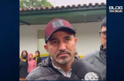 Pai desabafa durante velório da filha de 17 anos que morreu após comer bolo enviado sem remetente