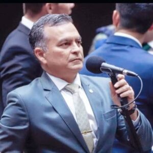 Deputado Allan Garcês presta conta do mandato em entrevista na TV Difusora