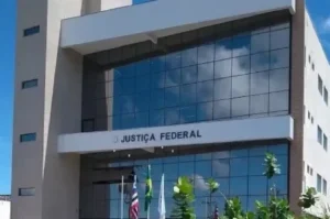 Justiça Federal manda suspender atividades de faculdade em Pinheiro por falta de autorização do MEC
