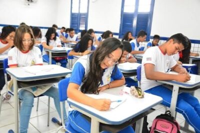 Seduc divulga cronograma de matrícula presencial para a rede pública estadual em 2025