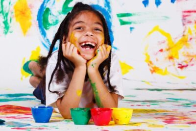 Inscrições de propostas artísticas infanto-juvenis para exposição coletiva do Sesc acontecem até o dia 31 de maio