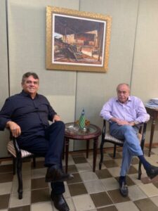 Freitas Neto recebe convite do Movimento Piauí Livre