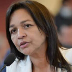 Eliziane Gama com um “pé” fora do PSD?