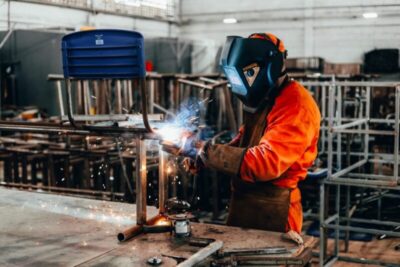 Índice de expectativas do setor industrial volta a cair, informa CNI