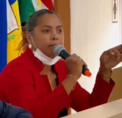 Bequimão-MA: Vereadora Janny Enfermeira enquadra parlamentares de oposição durante sessão na Câmara