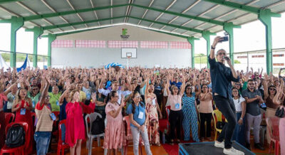 Com o tema Construindo uma nova história: Reescrevendo o futuro da educação com inovação e resiliência, Jornada Pedagógica é iniciada em Araioses/MA