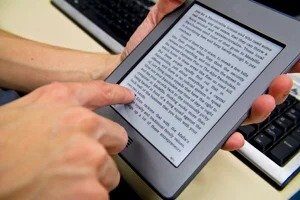 Pirataria de livros causa prejuízo bilionário e ameaça o setor editorial no Brasil