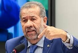 Lupi pede demissão após escândalo de fraudes no INSS