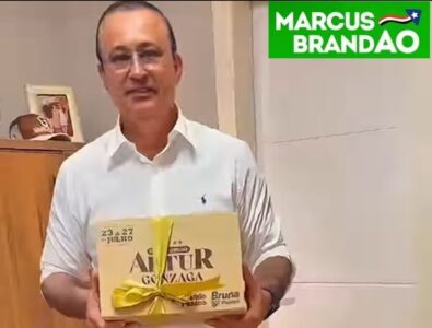 Marcus Brandão, recebe o convite da vaquejada do parque Artur Gonzaga, na cidade de Tuntum!