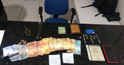 *POLICIAIS MILITARES DO 29° BPM, PRENDEM NA* *CIDADE DE SANTA LUZIA DO PARUÁ, SUSPEITO PELA* *PRÁTICA DE TRÁFICO DEDROGAS.*