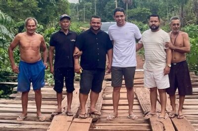Prefeito Dr. Pedro visita povoado e promete ponte de concreto