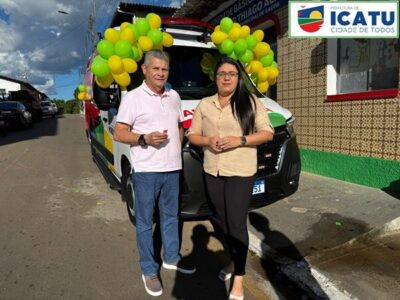 Prefeito de Icatu, Walace Azevedo entrega nova ambulância à Secretaria Municipal de Saúde, Deborah Calvet