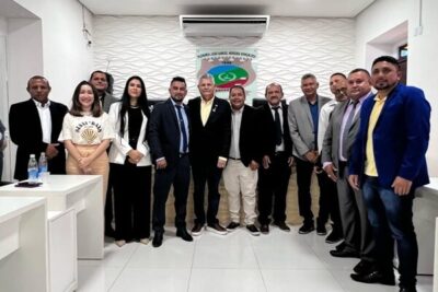 Prefeito Walace prestigia a sessão solene de abertura dos trabalhos legislativos da Câmara de vereadores