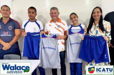 Prefeito de Icatu, Walace Azevedo, entrega uniformes de educação fisica, para os alunos da escola militar Tiradentes