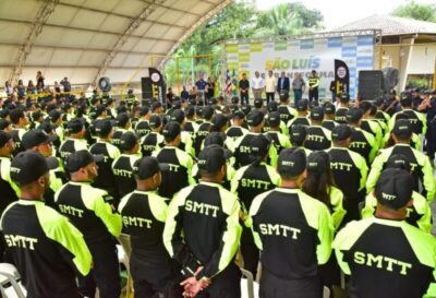 Prefeito empossa cerca de 200 novos agentes de trânsito que reforçarão a segurança de vidas em SL