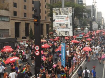 Milhares de pessoas ocupam Avenida Paulista na 29ª edição da Parada LGBT+ 2025