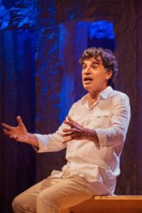 Caixa apresenta o espetáculo autobiografia autorizada, de Paulo Betti em São Luís