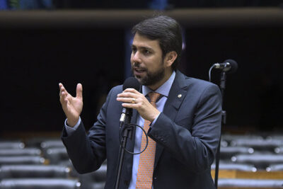 Projeto de Pedro Lucas para atividades espaciais avança no Senado