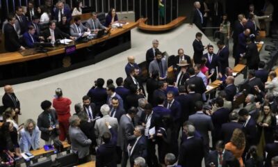 Proposta amplia número de deputados e ignora redistribuição exigida pelo STF