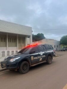 Influenciador digital é preso por porte ilegal de arma de fogo